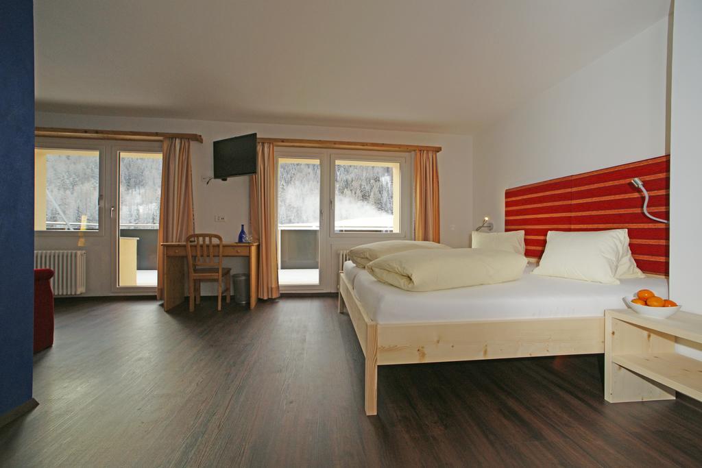 Hotel Al Rom Tschierv Εξωτερικό φωτογραφία